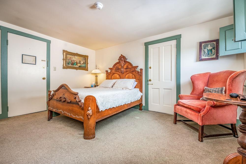 Wayside Inn photo 32