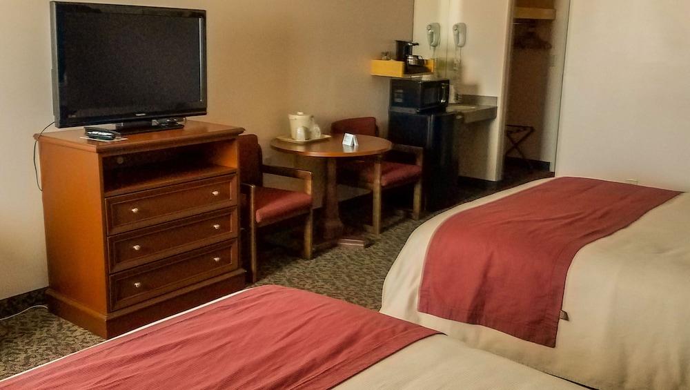 Iveys Motor Lodge Houlton photo 20