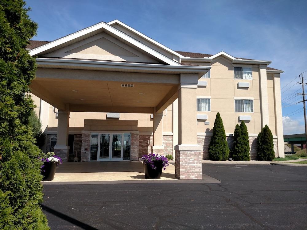 Holiday Inn Express Toledo West - Napoleon by IHG photo 32