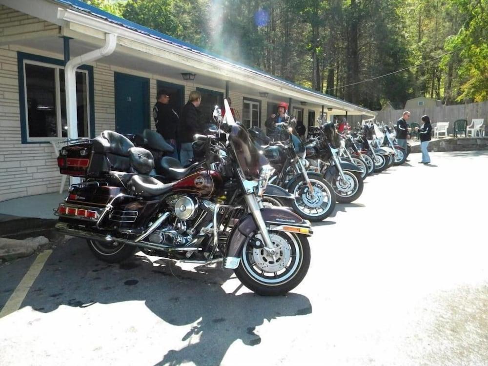 Clarketon Motel photo 24