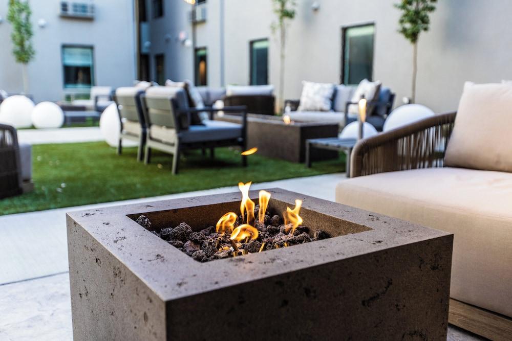 voco The Darwin Atlanta Midtown by IHG photo 47