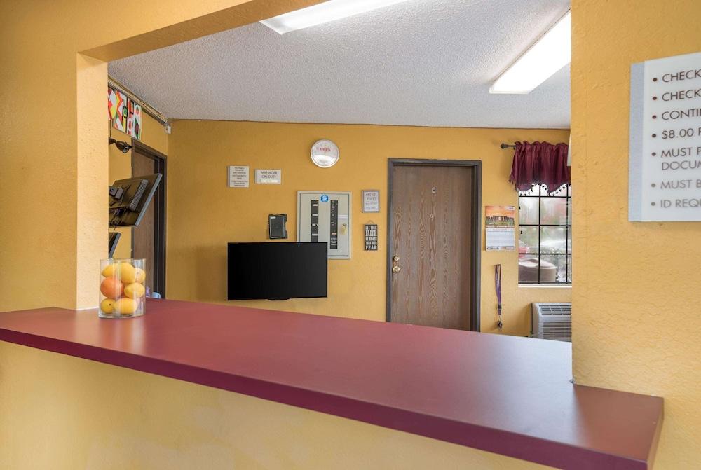 Rodeway Inn Benton photo 18