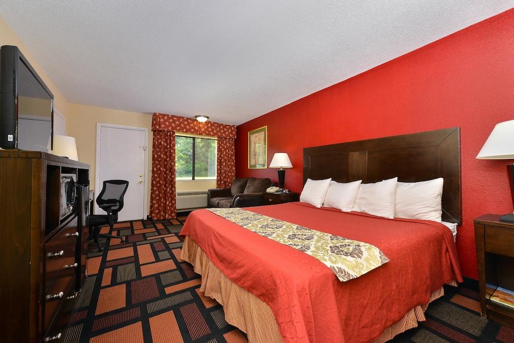 Americas Best Value Inn Canton, NC photo 4