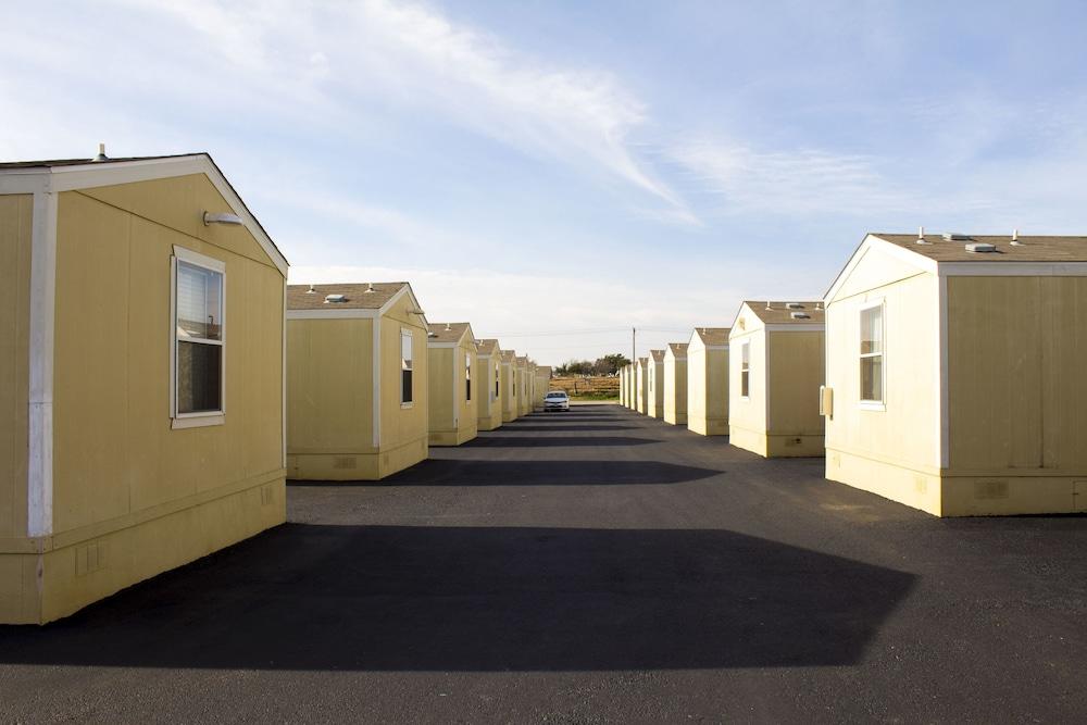 Cotulla Homes photo 6