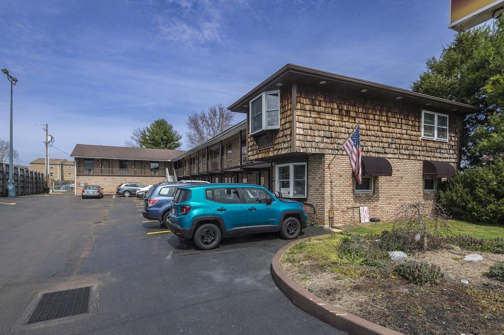 Sunrise Inn Hershey photo 25