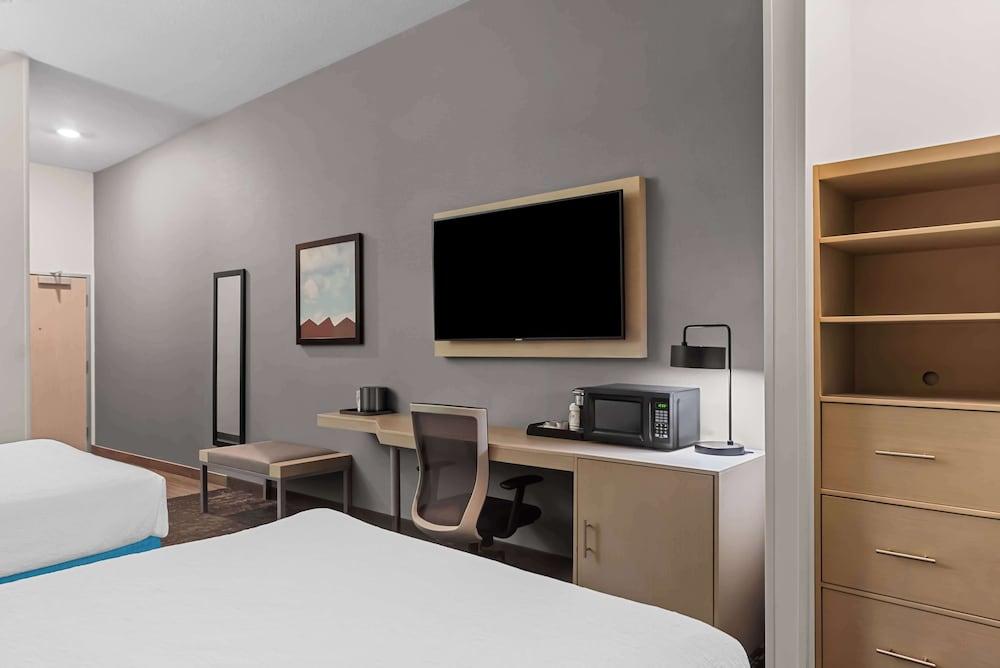 Best Western Plus Ogallala Inn photo 13