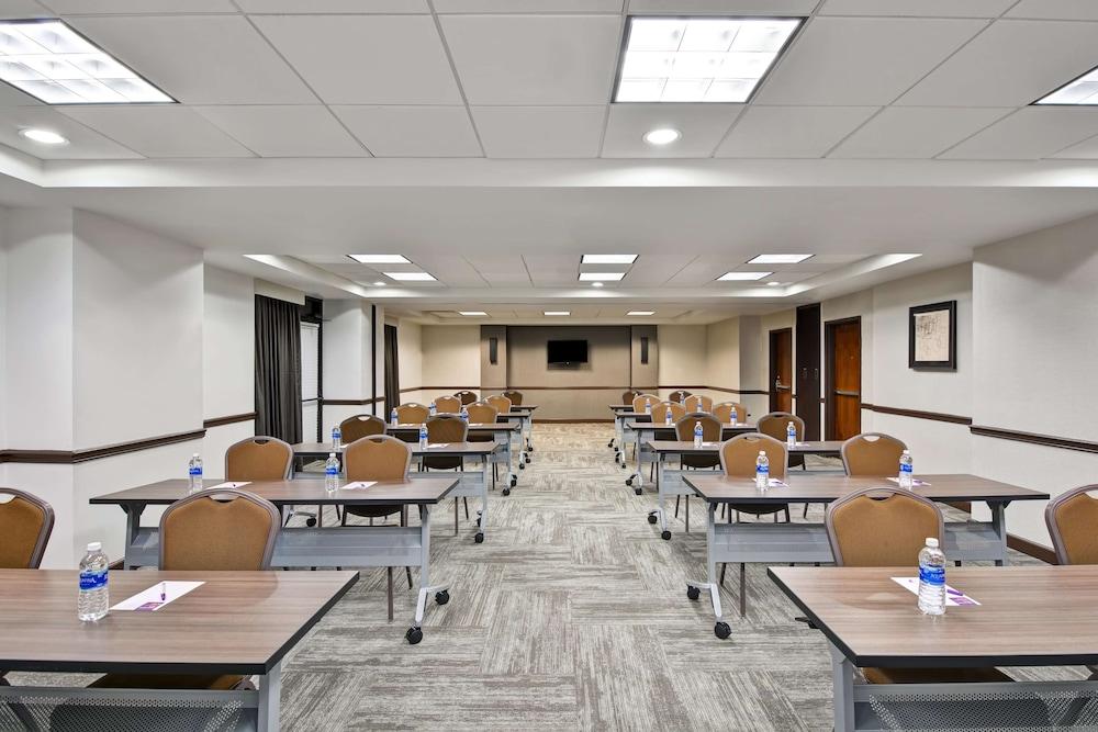 Hyatt Place Birmingham/Hoover photo 42