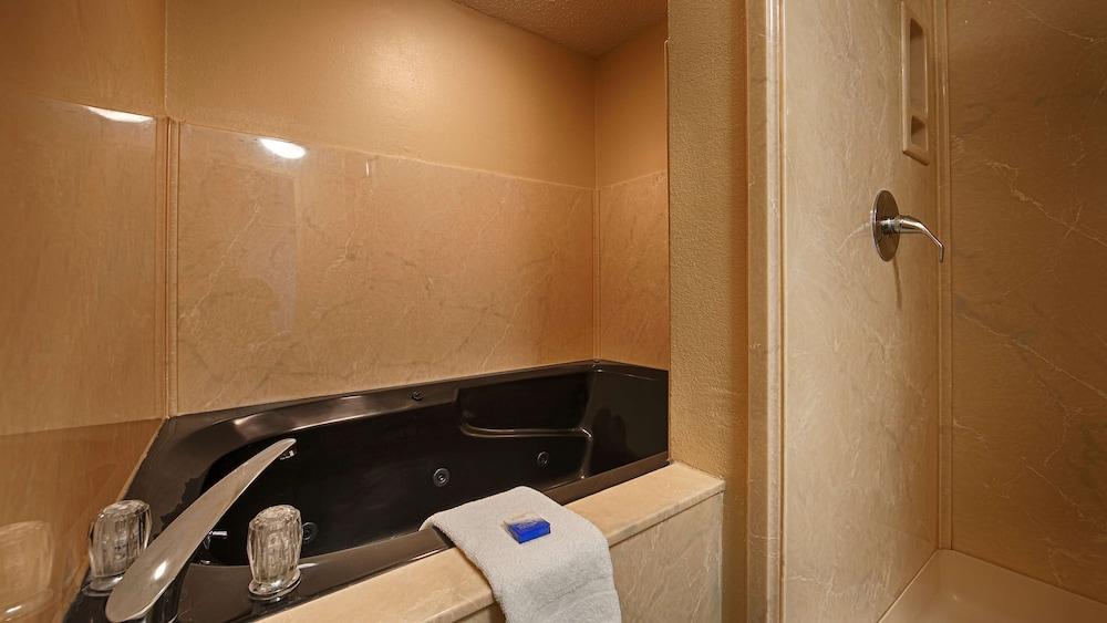 Best Western Inn Of Nacogdoches photo 8