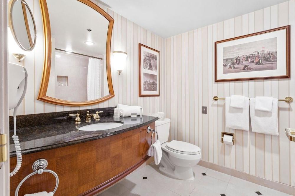 CozySuites at Showboat photo 26