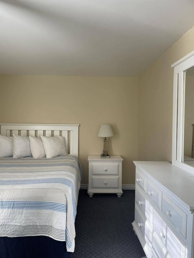 Grand Beach Inn photo 37