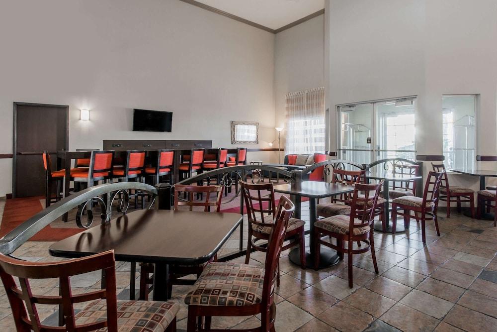 Hawthorn Suites by Wyndham Las Vegas/Henderson photo 24
