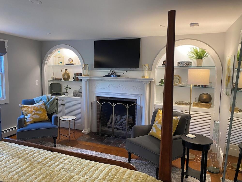 Inn at Perkins Cove photo 15