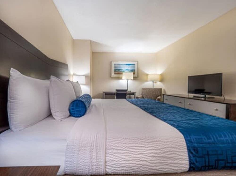 The Breakers Hotel & Suites photo 47