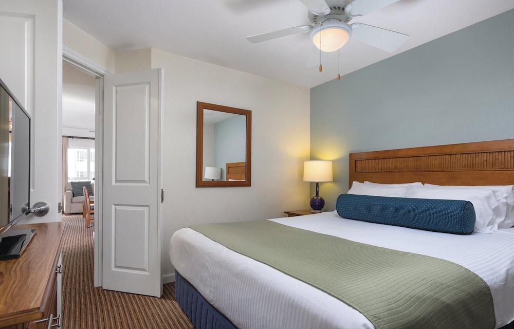 Club Wyndham Oceanside Pier photo 18