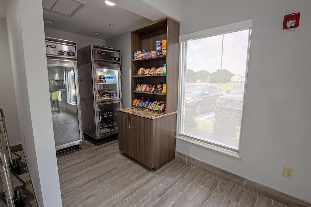 Best Western Plus Vermilion River Inn & Suites photo 32