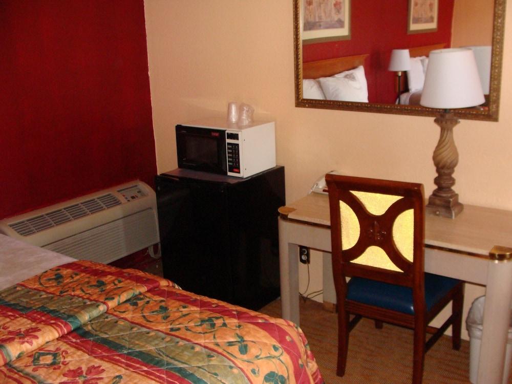 El Rancho Motel photo 23