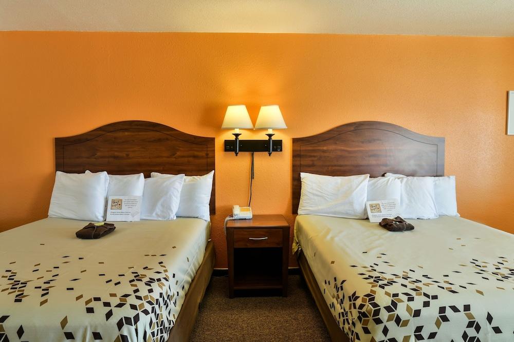 Adventure Inn & Motel photo 10