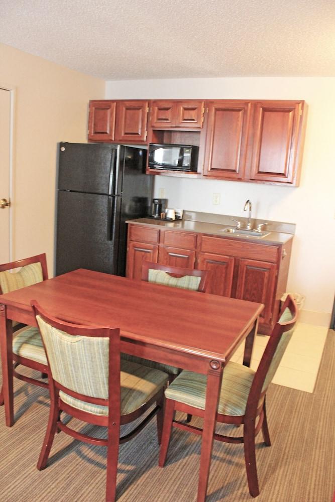 Independence Stay Hotel & Suites photo 25