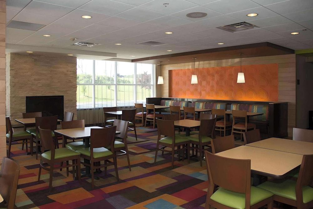 Comfort Inn & Suites photo 19