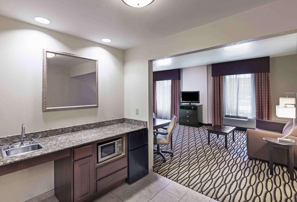 Hampton Inn & Suites Morgan City photo 2