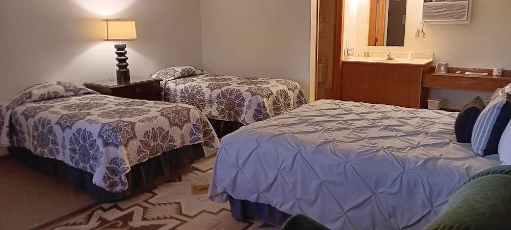 Furnas County Lodging photo 7
