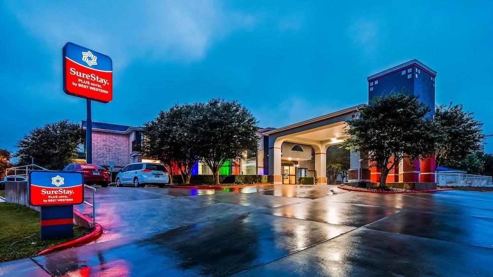 SureStay Plus by Best Western San Antonio Airport photo 1