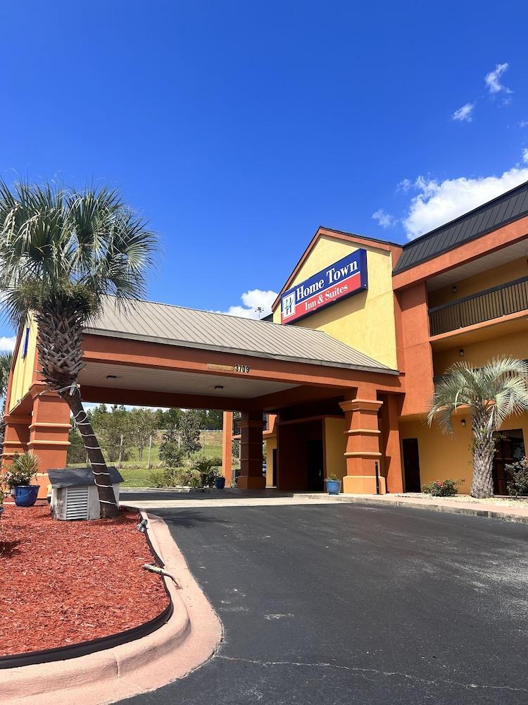 HomeTown Inn & Suites photo 25