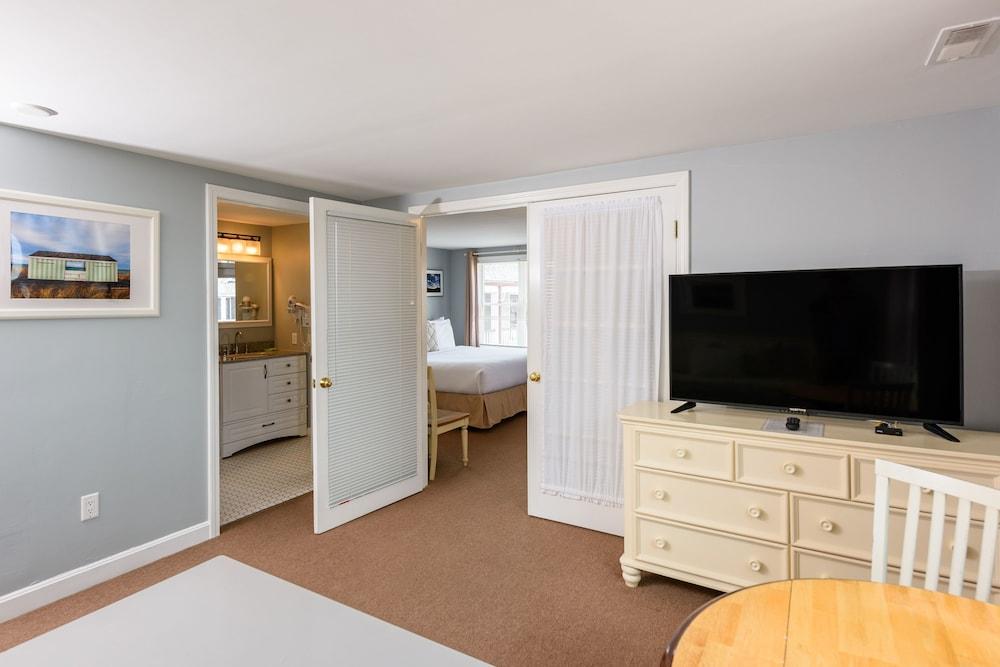 MV Surfside Hotel photo 8