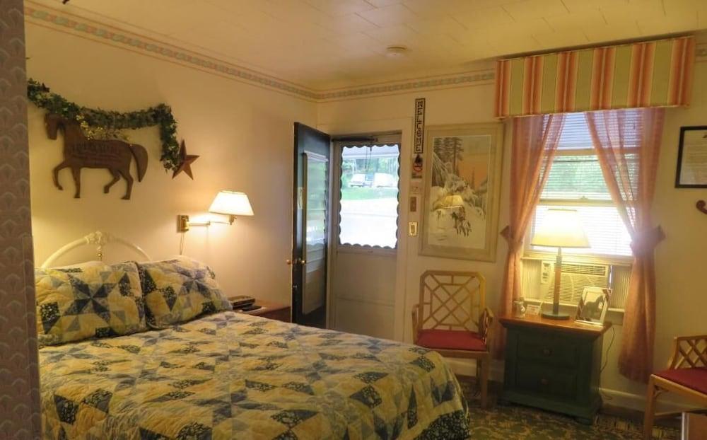 Lake Winnipesaukee Motel photo 22