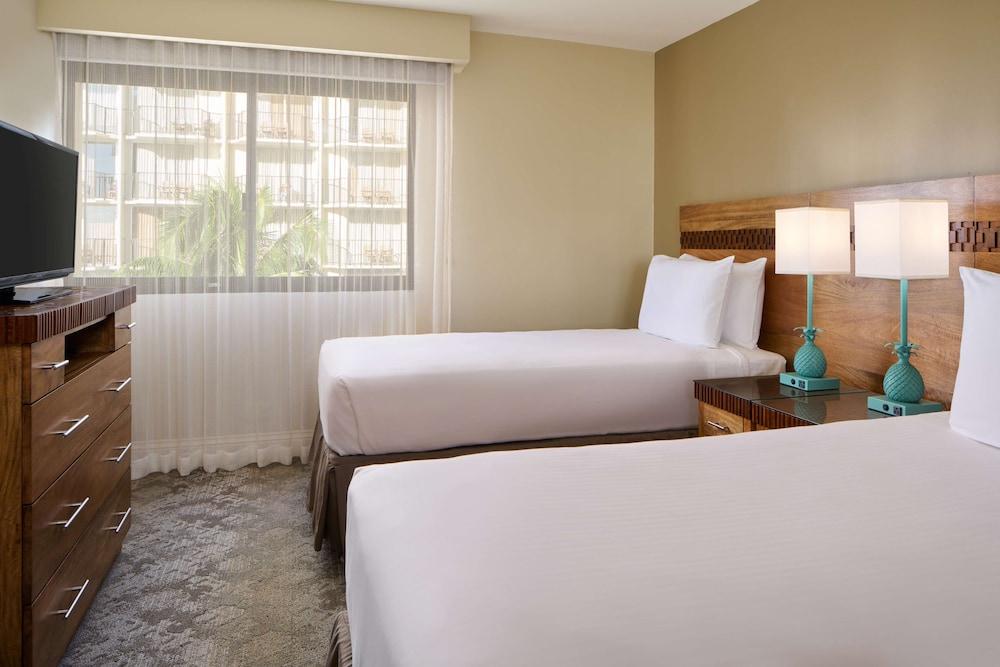 Aston Waikiki Beach Tower photo 6