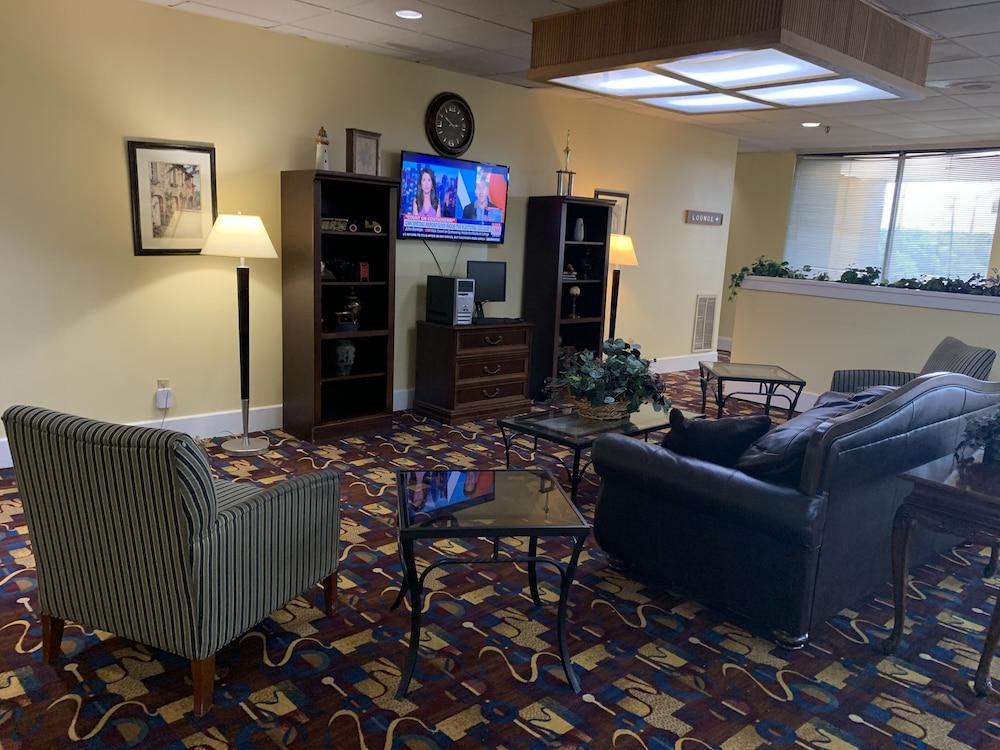 Americas Best Value Inn Forest photo 30