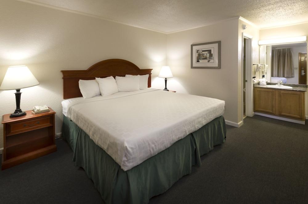 Belle Aire Motel photo 4