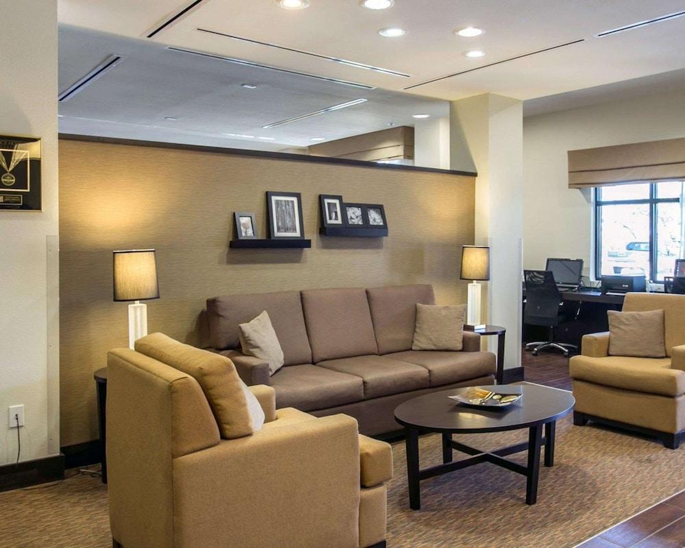 Sleep Inn & Suites Dripping Springs - Austin Area photo 5