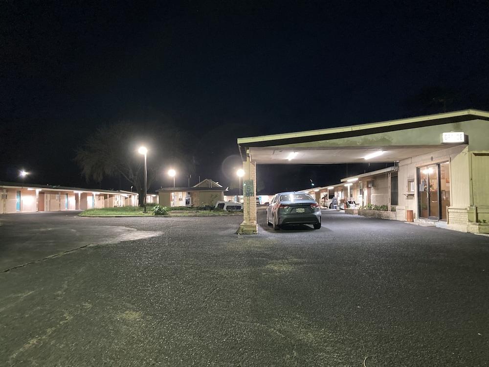 Capri motel photo 10