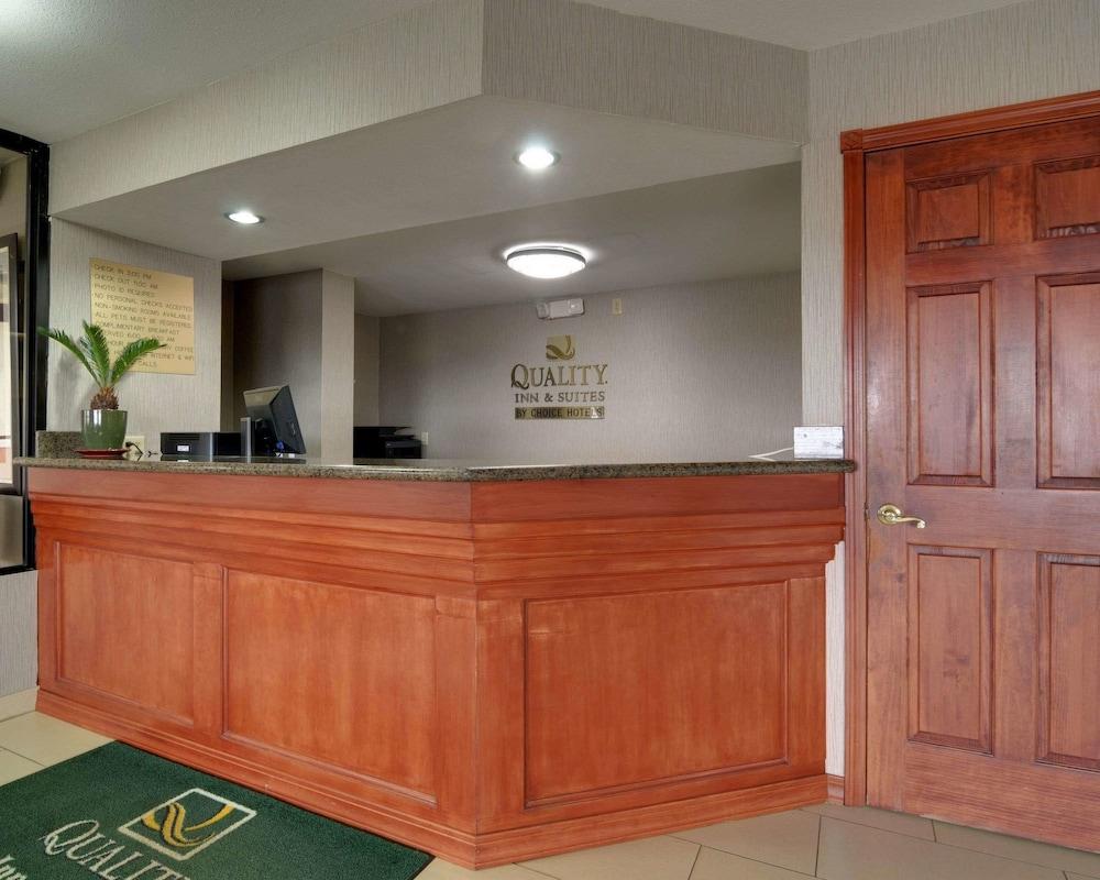 Quality Inn & Suites Clarksville photo 21
