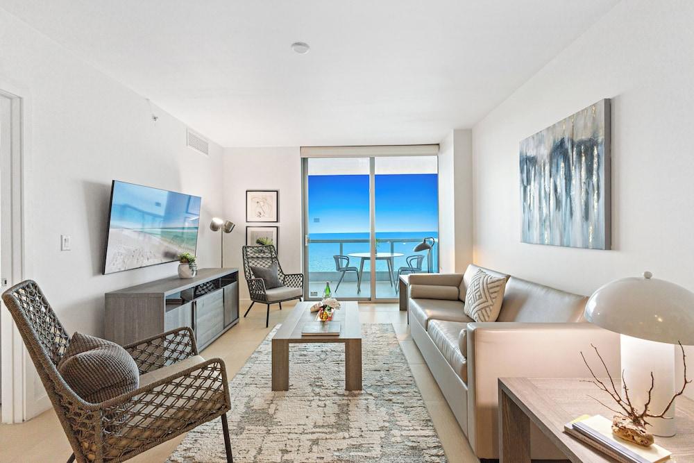 Dharma Home Suites Miami at Monte Carlo photo 84