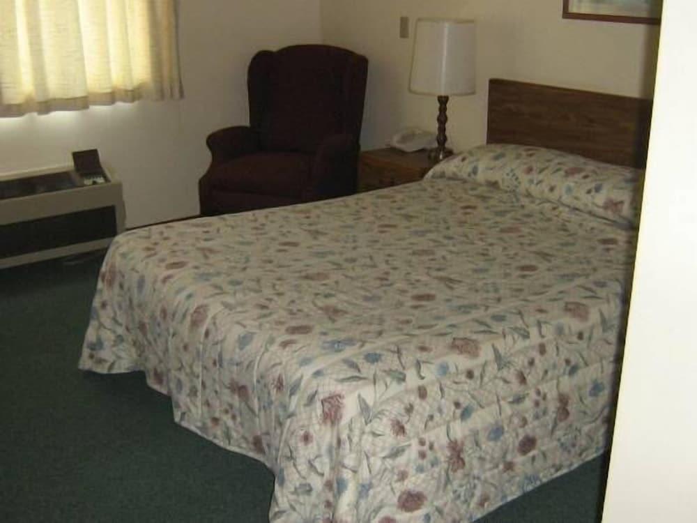 Chapel Hill Motel photo 2