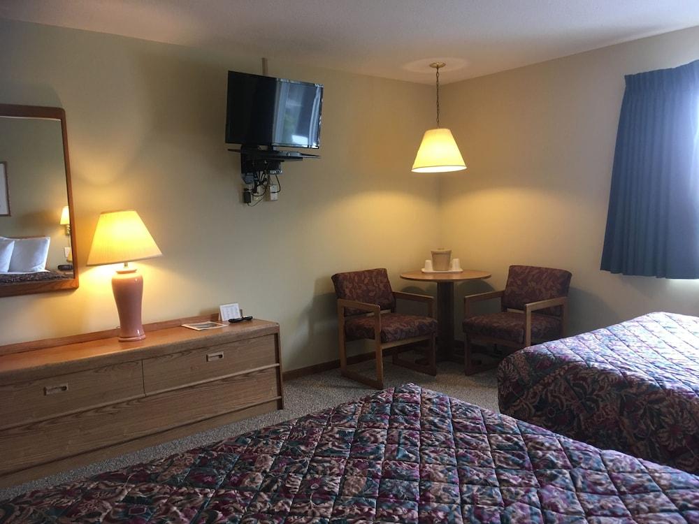 Value Host Motor Inn photo 23