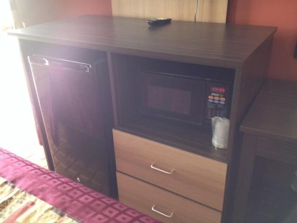 Budget Inn photo 17
