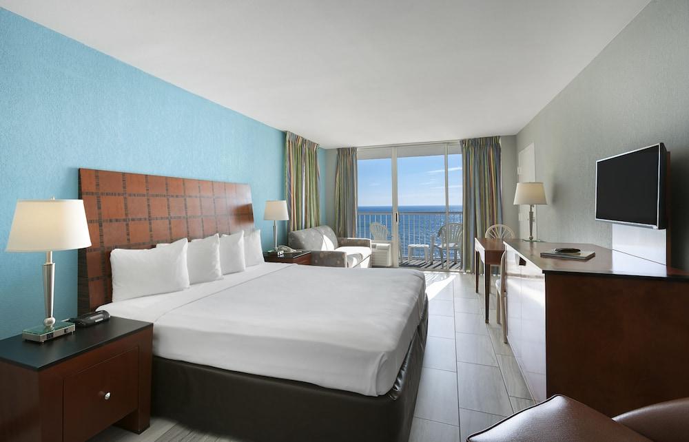 Crown Reef Beach Resort and Waterpark photo 40