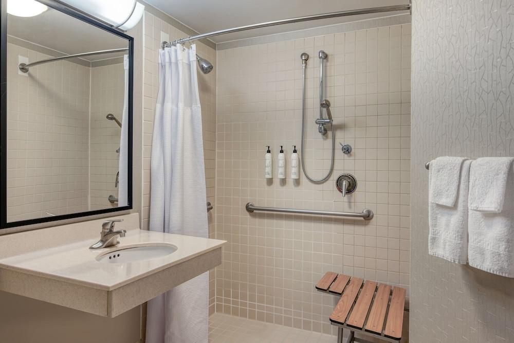 SpringHill Suites by Marriott Terre Haute photo 20
