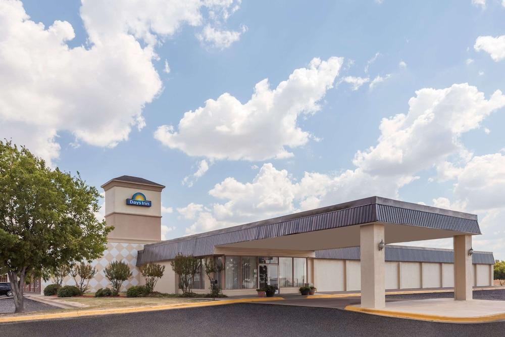 Days Inn by Wyndham Hillsboro TX photo 33