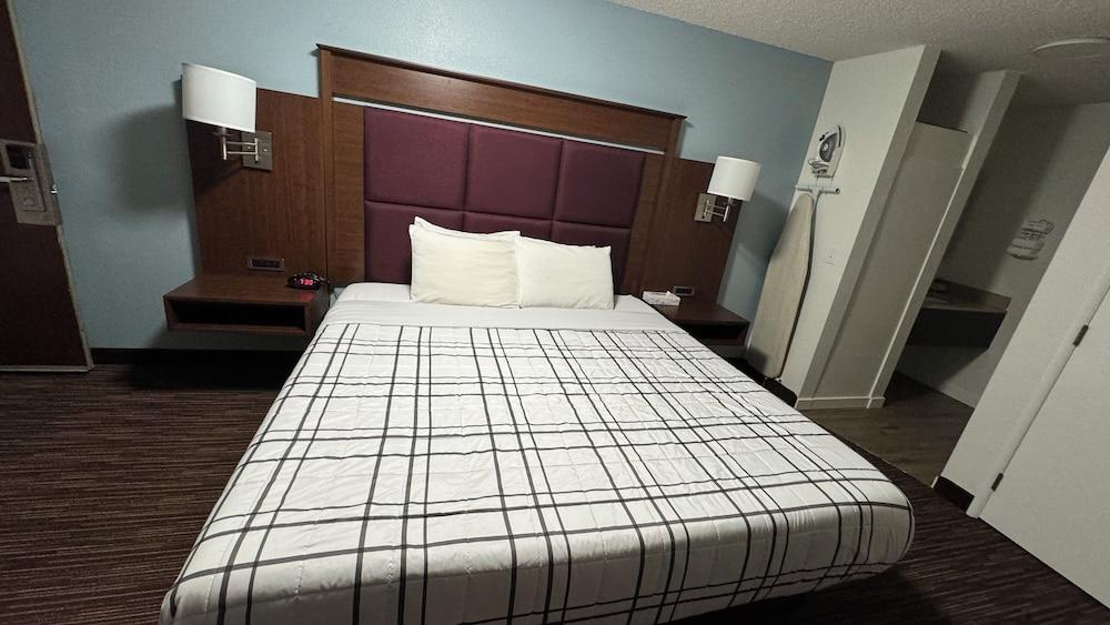 Morgan Inn And Suites photo 51