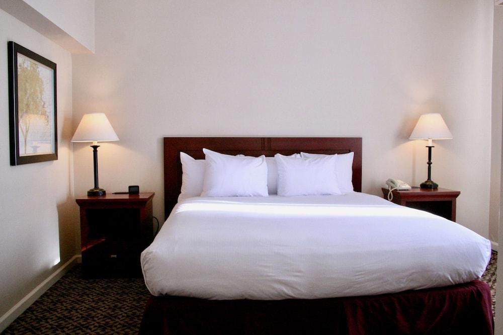 DoubleTree Suites by Hilton Hotel Mt. Laurel photo 20