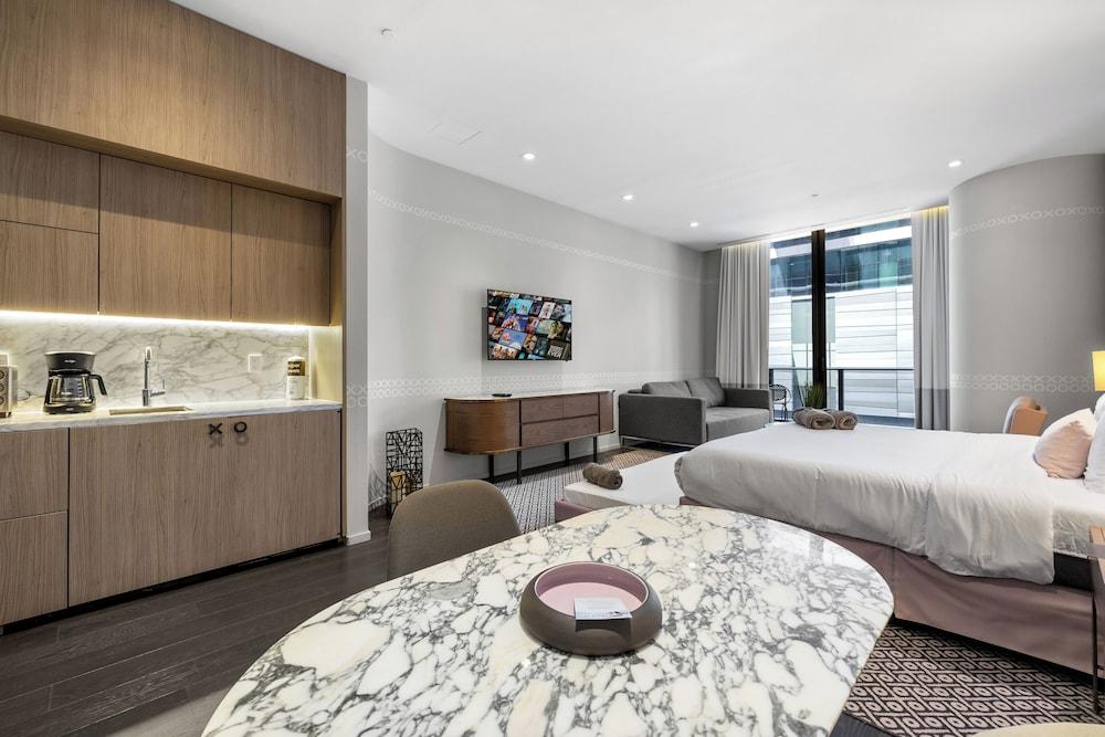 SLS Lux King Suite photo 19