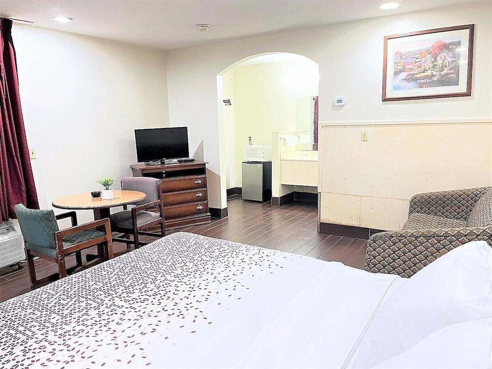 Budget Inn photo 16
