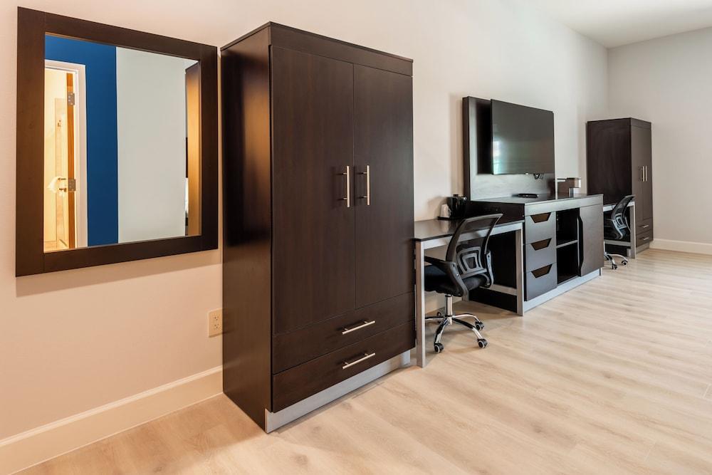 The J Hotel Dunedin Clearwater, an Ascend Collection Hotel photo 7