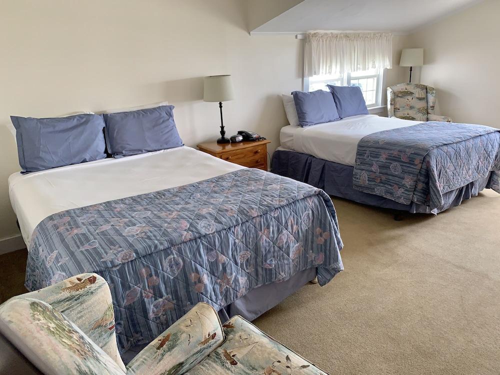 Lighthouse Inn photo 21