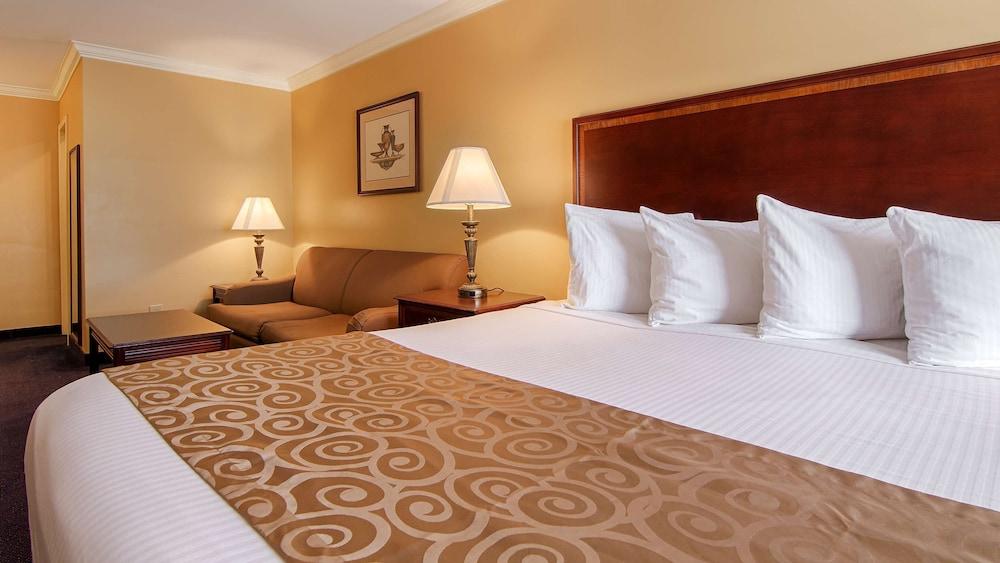 Best Western Forest Inn photo 11