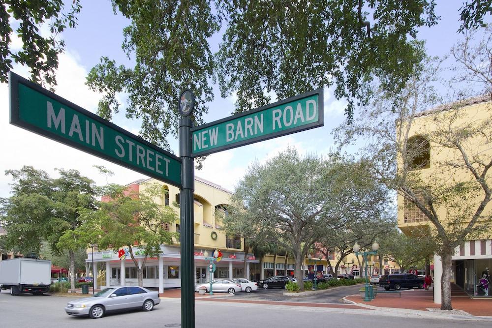 Miami Lakes Hotel photo 11